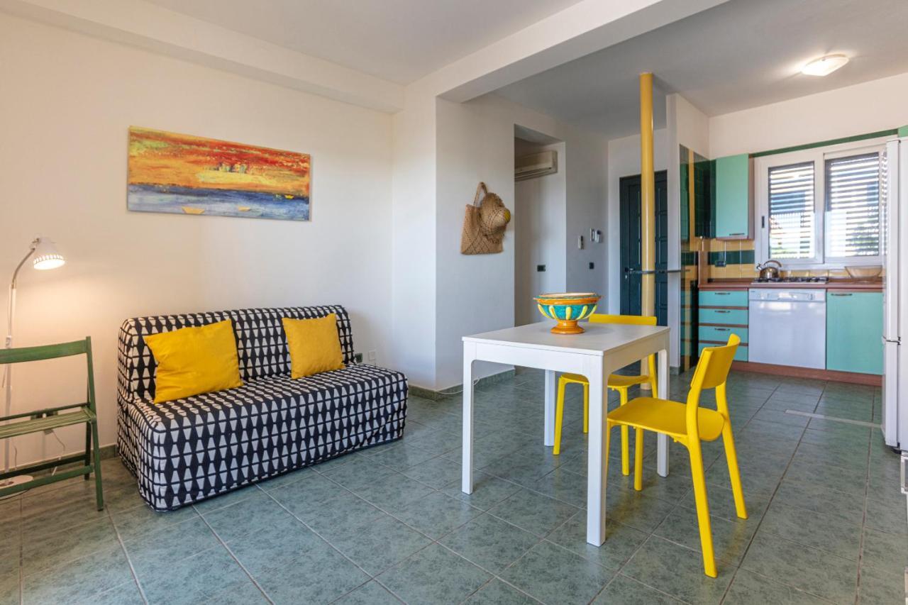 Marinella Sul Mare Villa Punta Secca Bagian luar foto