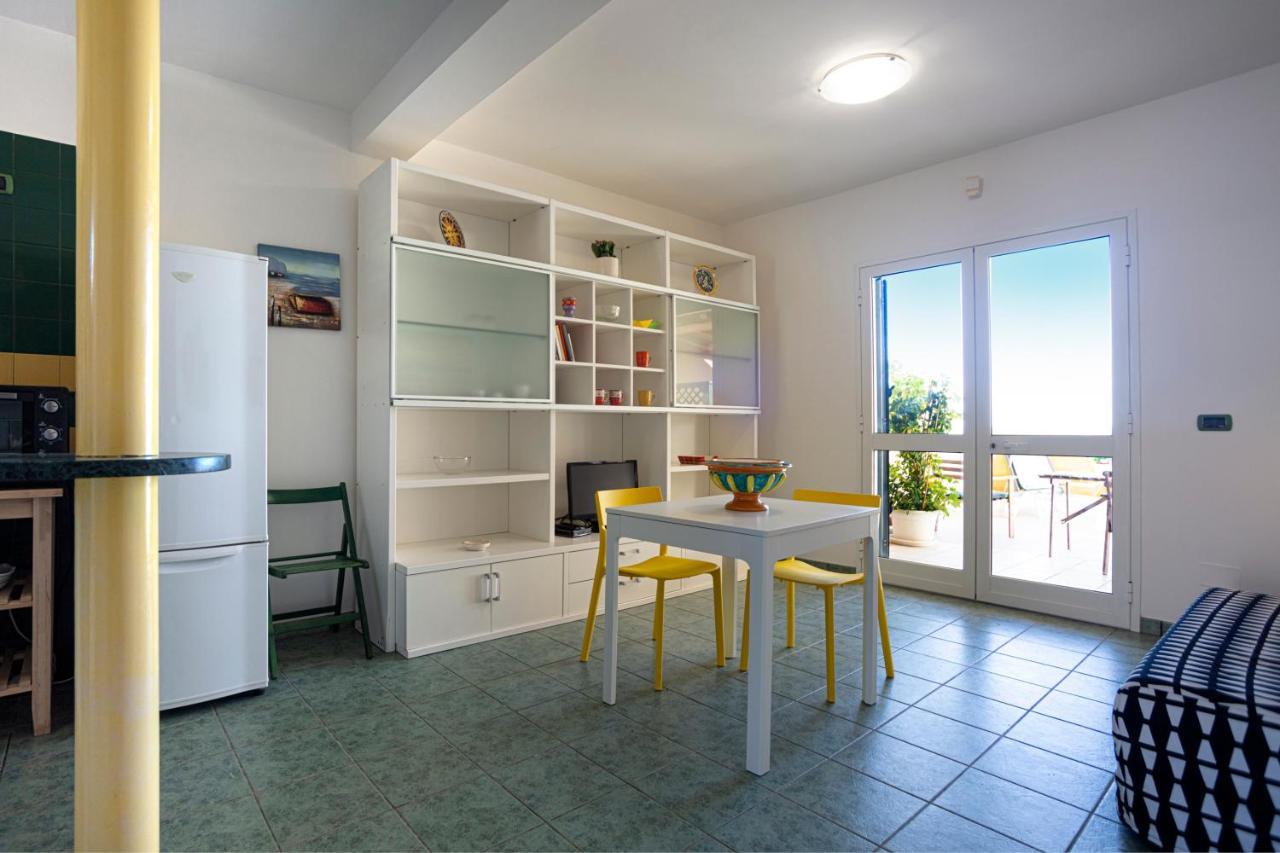 Marinella Sul Mare Villa Punta Secca Bagian luar foto